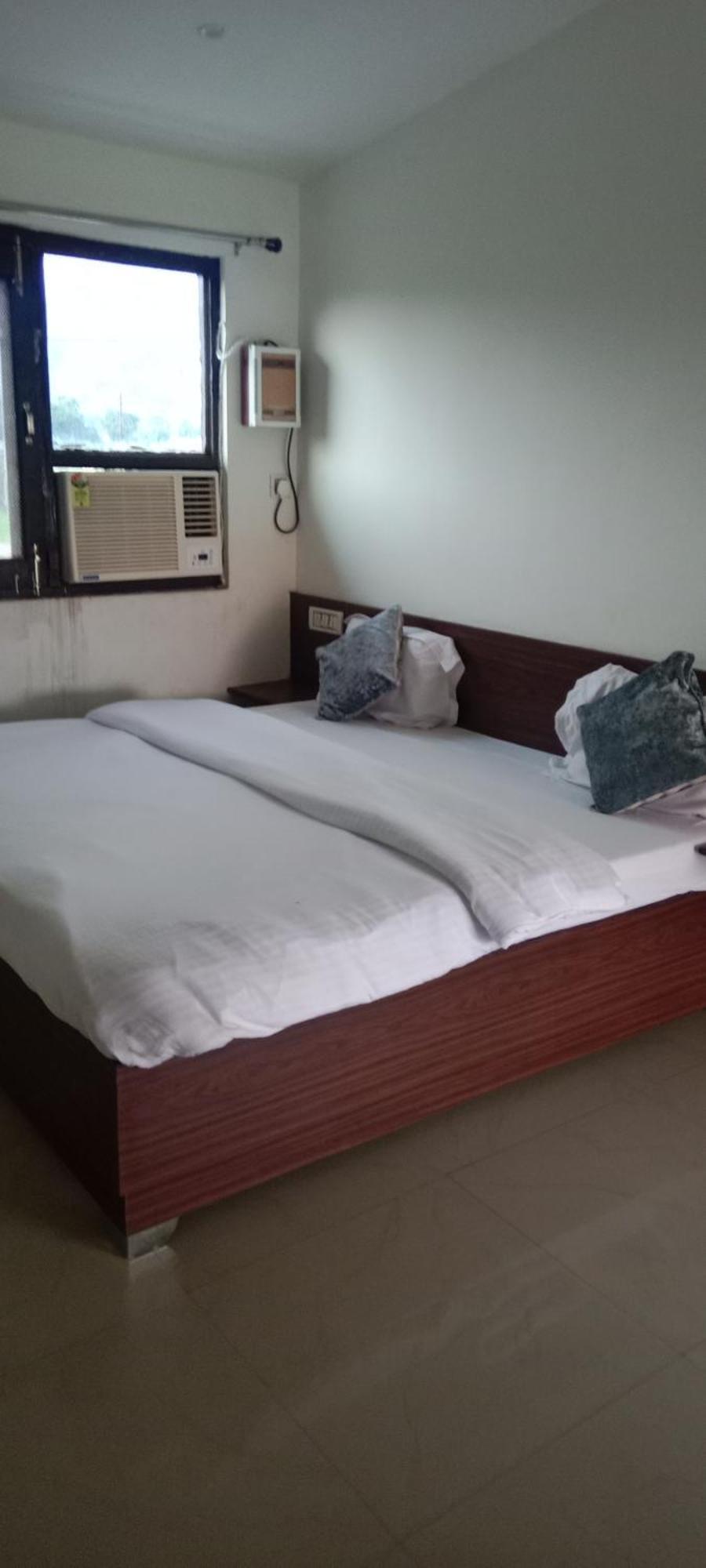 Corbett Bhavesh Home Stay Jhirna Habitación foto