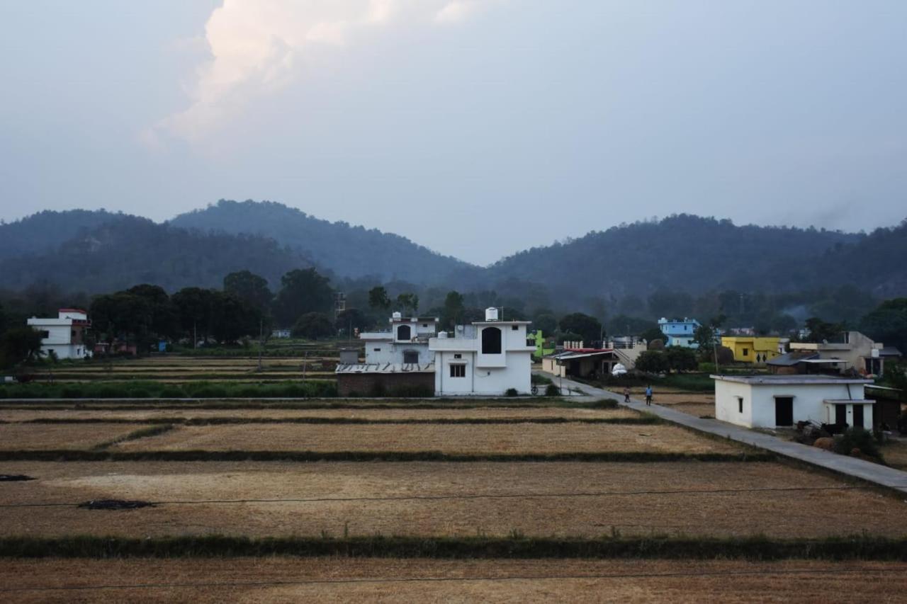 Corbett Bhavesh Home Stay Jhirna Habitación foto